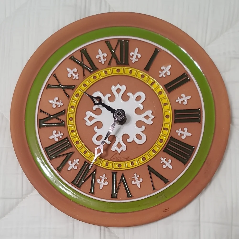 Decorative Terra Cotta, White, Black, Green Wall Clock (Battery Operated)